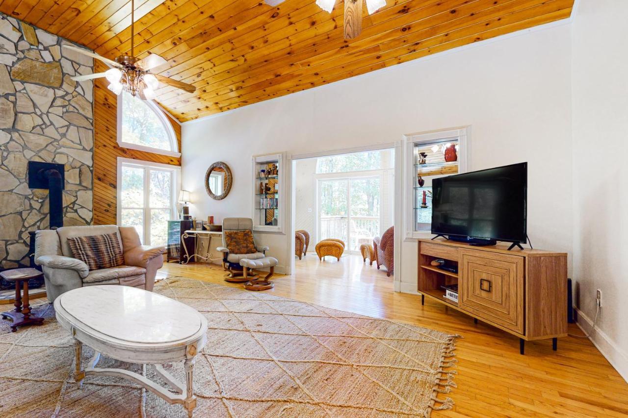 Doe Heights Chalet Batesville Bagian luar foto